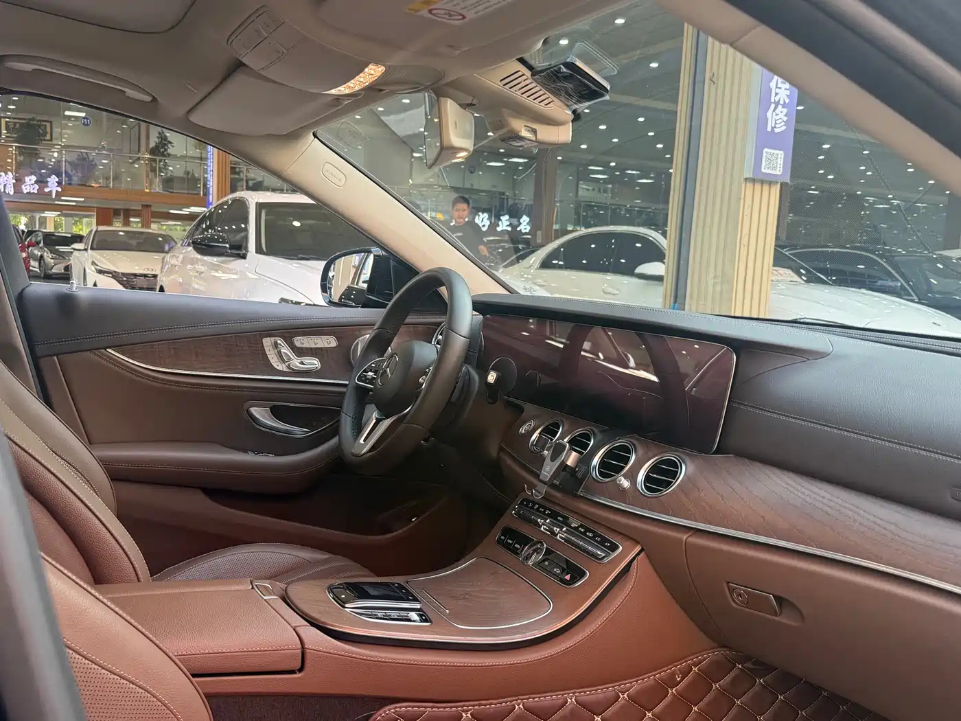 Mercedes-Benz E-Class 2020 Facelift E 300 L Exclusive фото 15