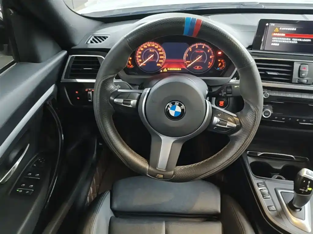 BMW 3 Series GT 2019 320i M Sport Package фото 11