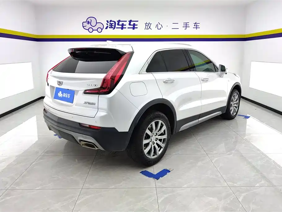 Cadillac XT4 2021 28T FWD Luxury Edition фото 3