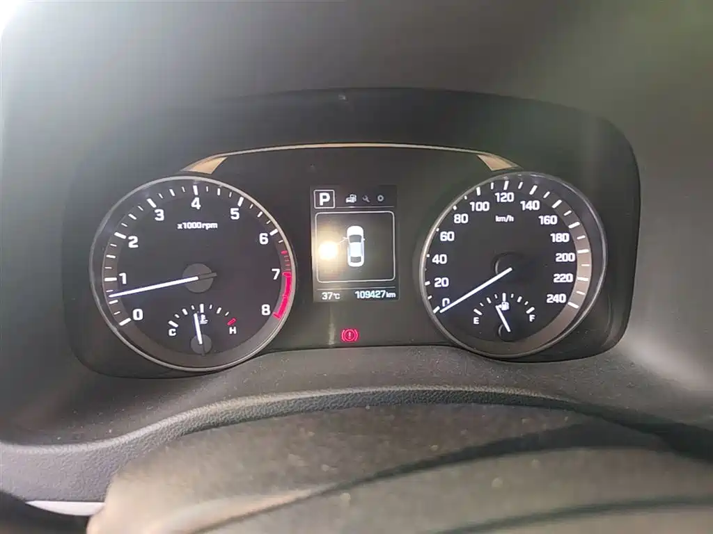 Hyundai Elantra 2016 Model 1.6L Automatic Smart Elite фото 12