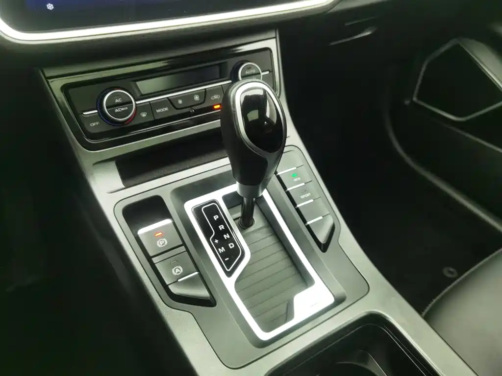 GEELY AUTOMOBILE EMGRAND GL