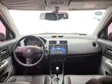 Фото 8 - Suzuki Swift