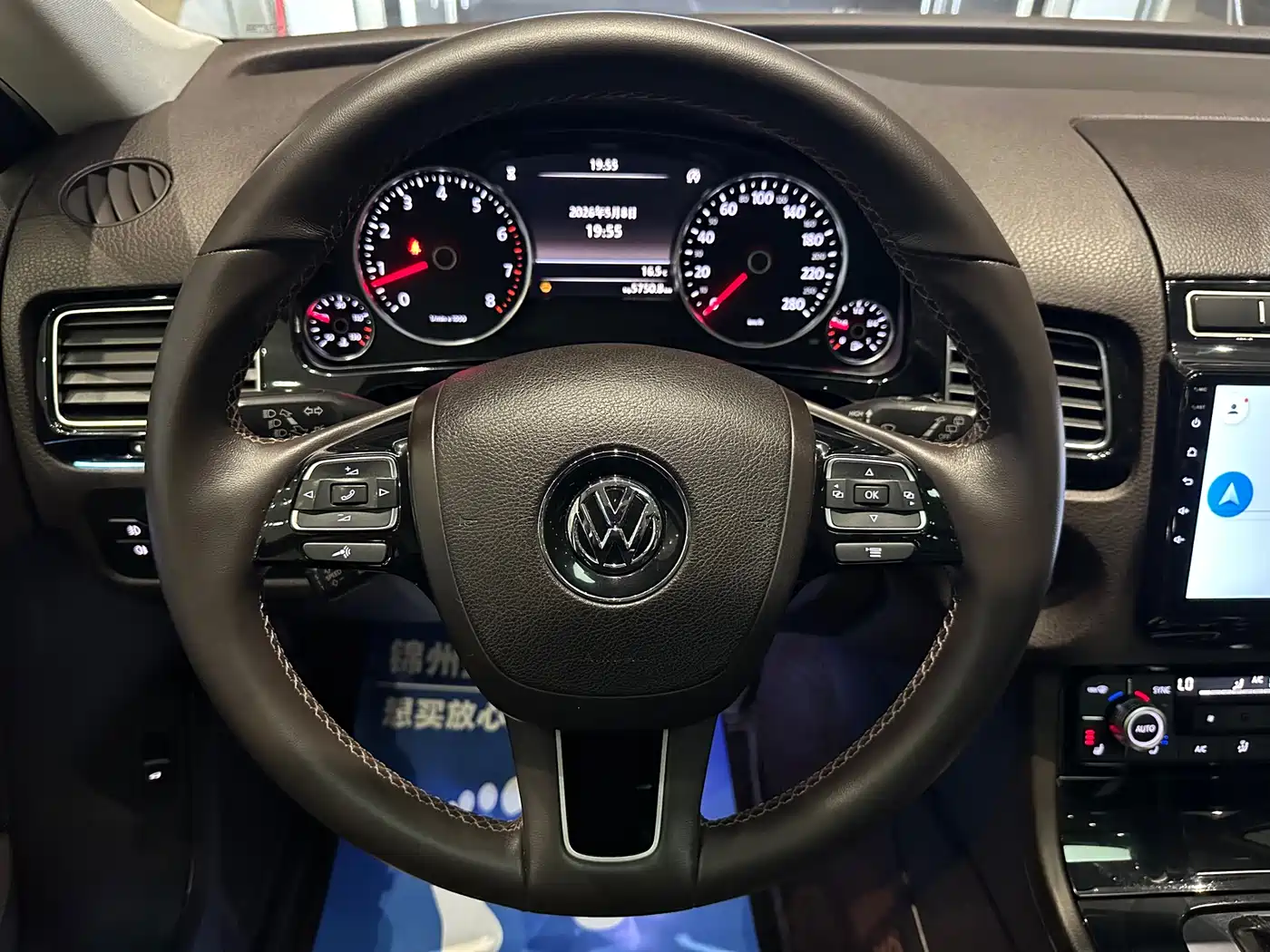 Volkswagen Touareg 2017 3.0TSI Explorer Edition фото 11