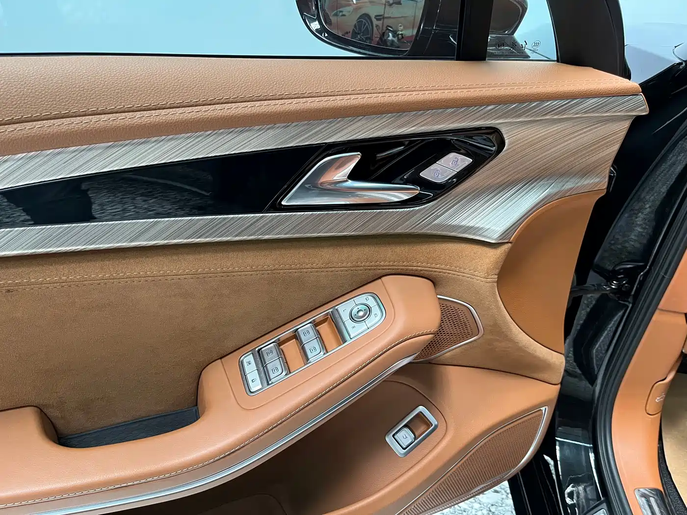 Hongqi H9 2020 3.0T Smart Connection Qi Chang Edition фото 6