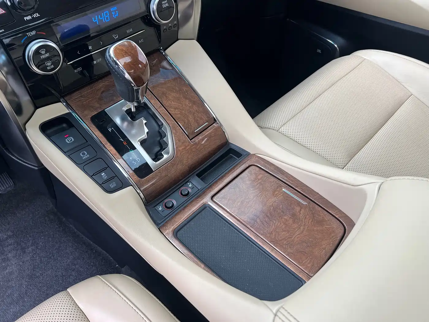 Toyota Alphard 2015 3.5L Premium Edition фото 8