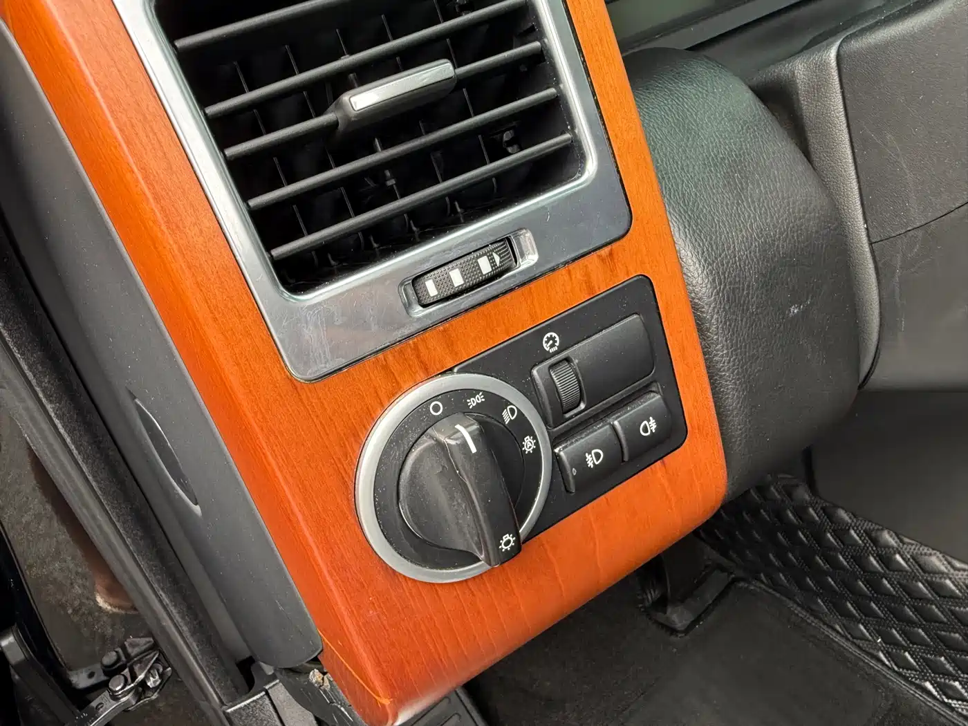 Photo 24 - Land Rover Range Rover