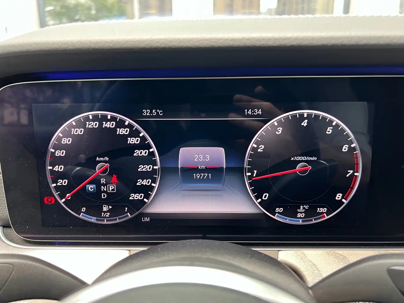 Mercedes-Benz CLS 2018 CLS 300 Luxury фото 27