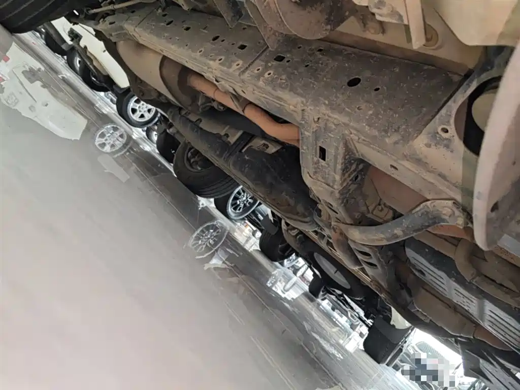 Toyota Prado 2018 3.5L Automatic TX-L Rear-mounted Spare Tire фото 16