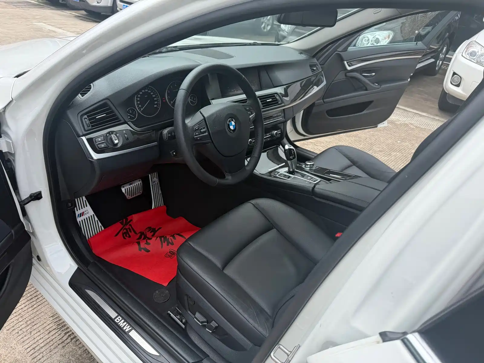 Photo 6 - BMW 5 Series