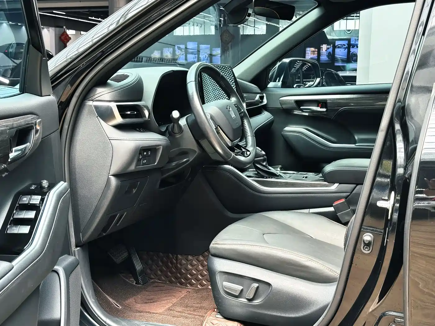 Toyota Crown Kluger 2024 2023 2.5L HEV AWD Premium Edition