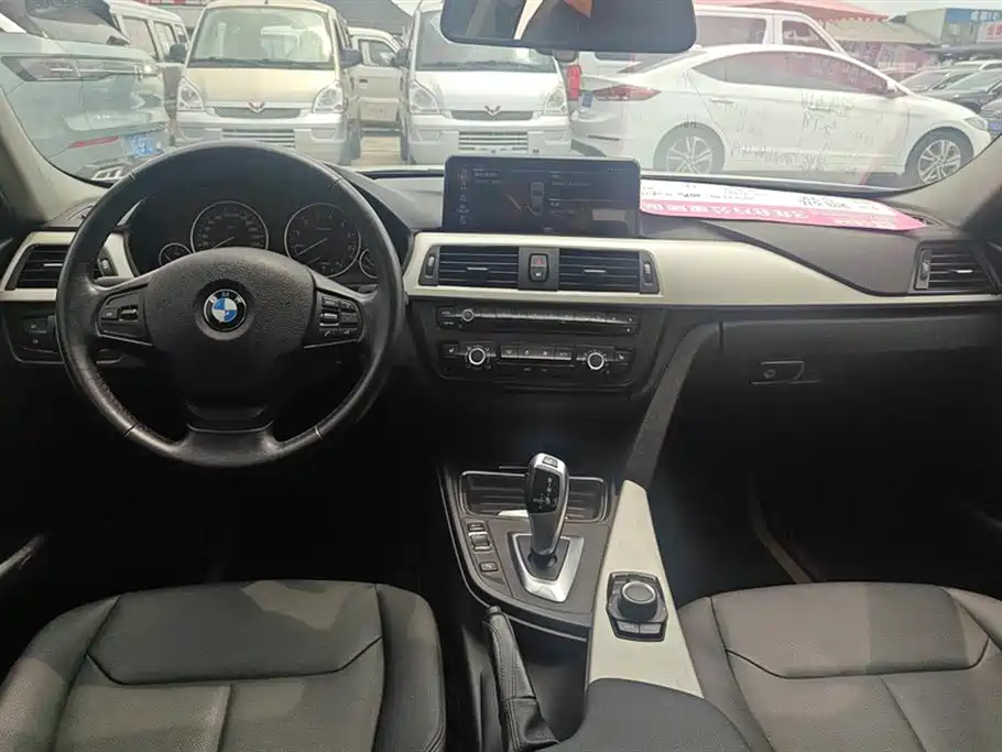 BMW 3 Series 2015 316Li Fashion фото 12