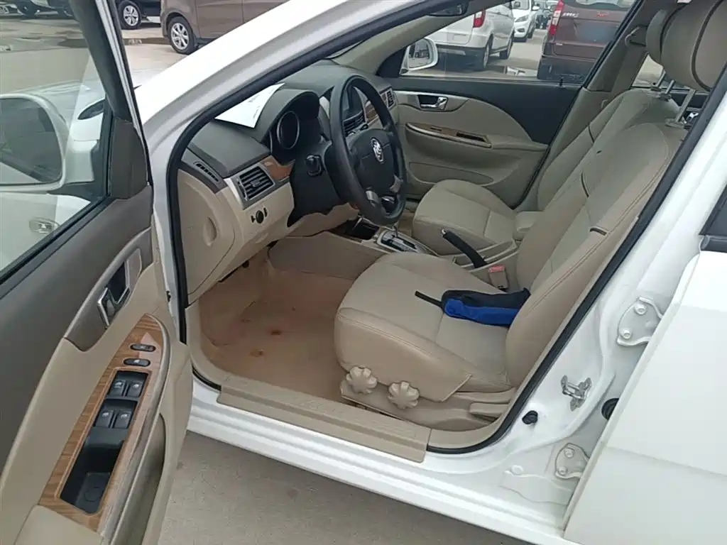 Buick Excelle 2015 1.5L Automatic Classic фото 11