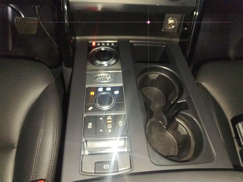 Land Rover Discovery 2019 2.0T SE фото 7