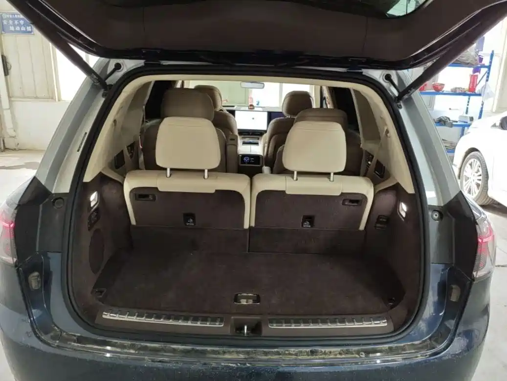 AITO Wenjie AITO M9 2025 Extended Range Ultra 52kWh 6-Seater фото 7