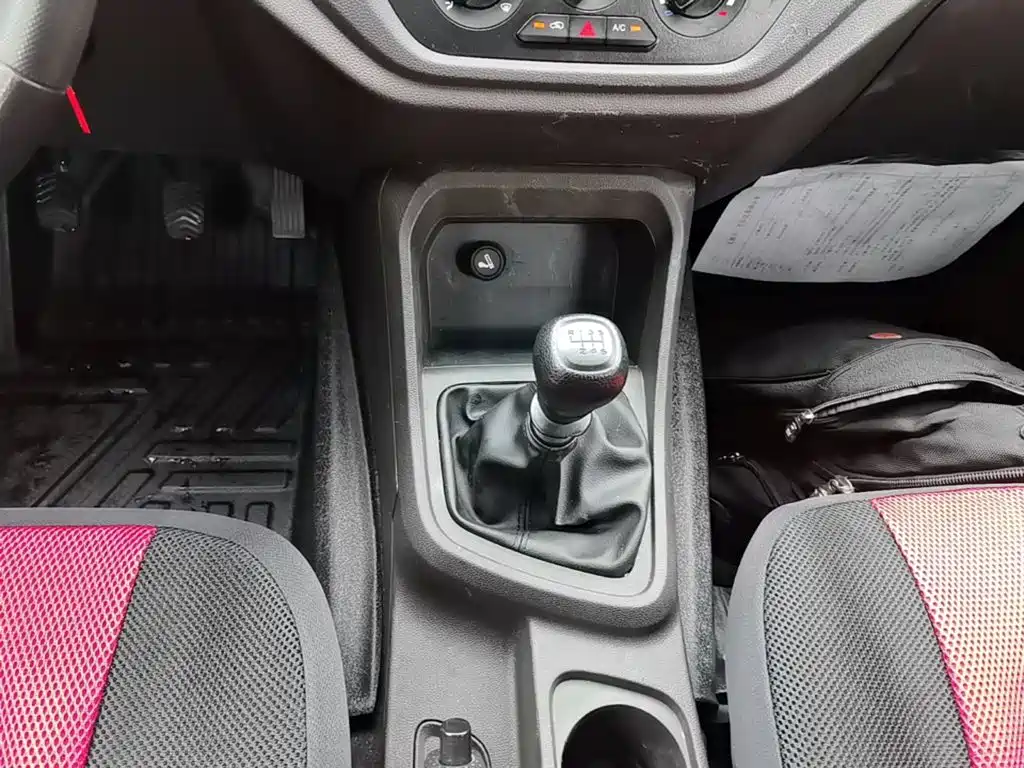 Wuling Motors Wuling Hongguang V 2024 2022 1.5L Power Take Edition Electric Power Steering LAR