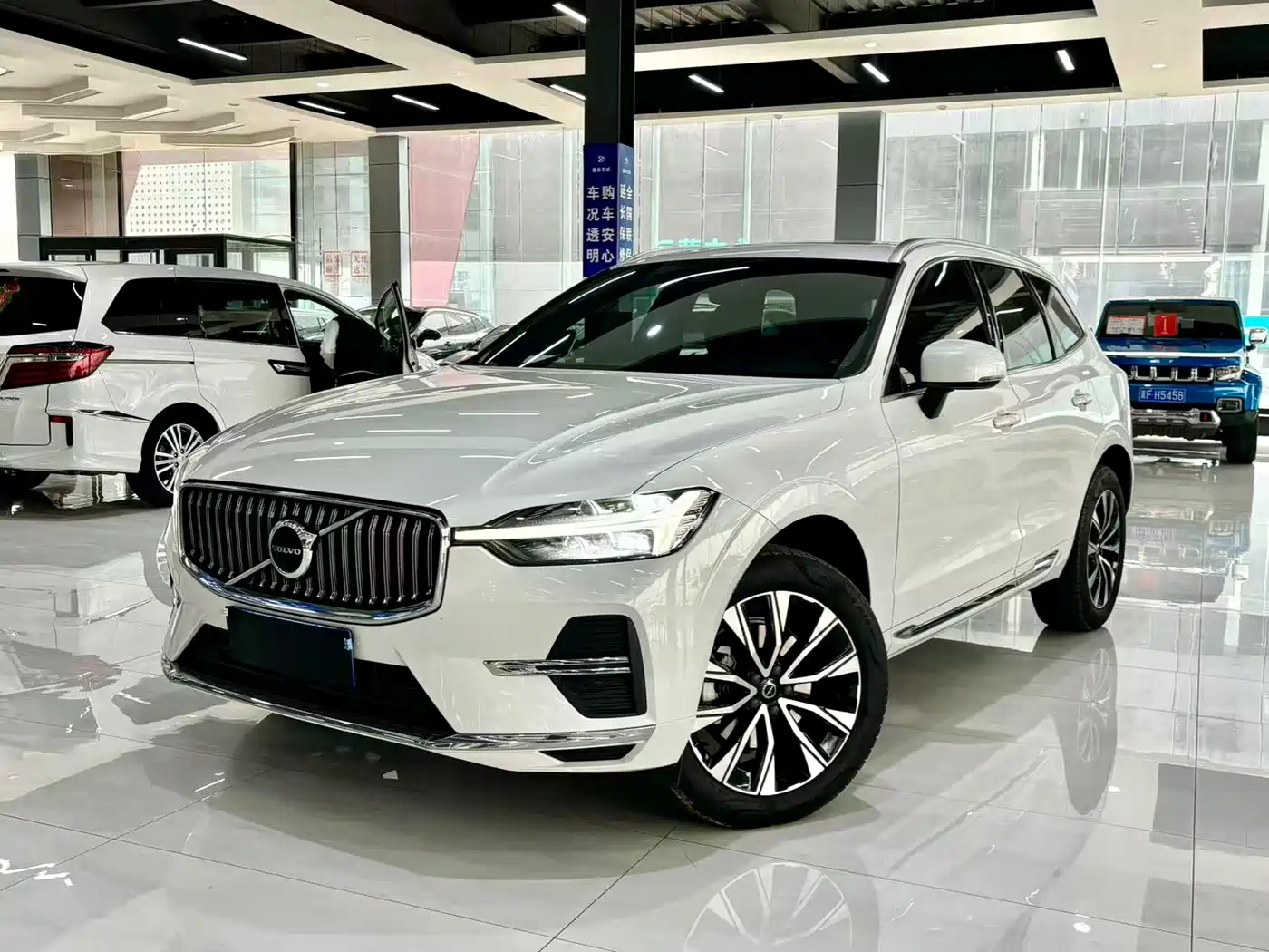Volvo XC60 2023 B5 AWD Smart Elite Luxury