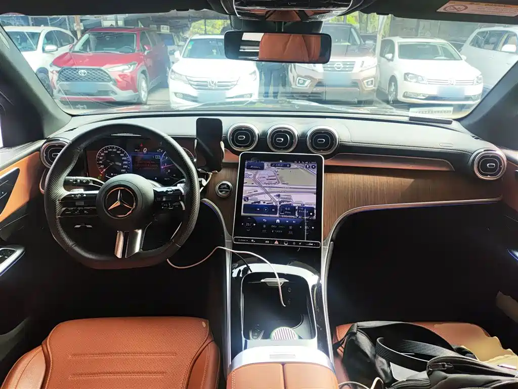Mercedes-Benz GLC 2023 GLC 300 L 4MATIC Sport 5-Seater фото 10