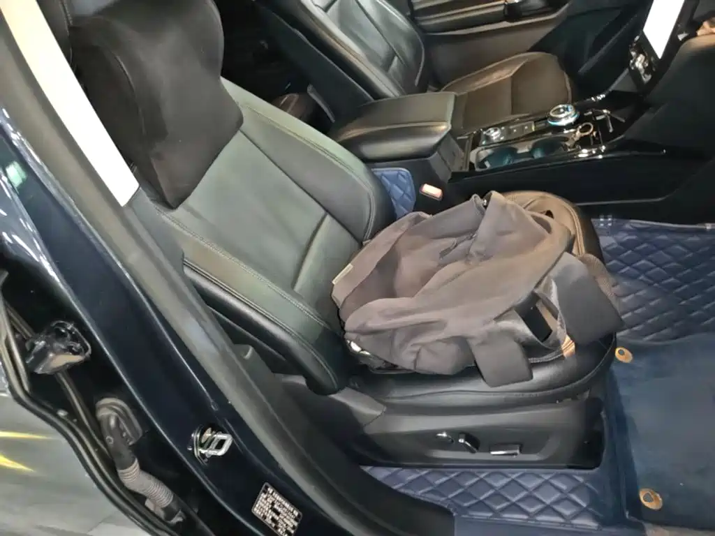 Ford Explorer 2020 2020 EcoBoost 285 AWD Titanium Edition 6-Seater