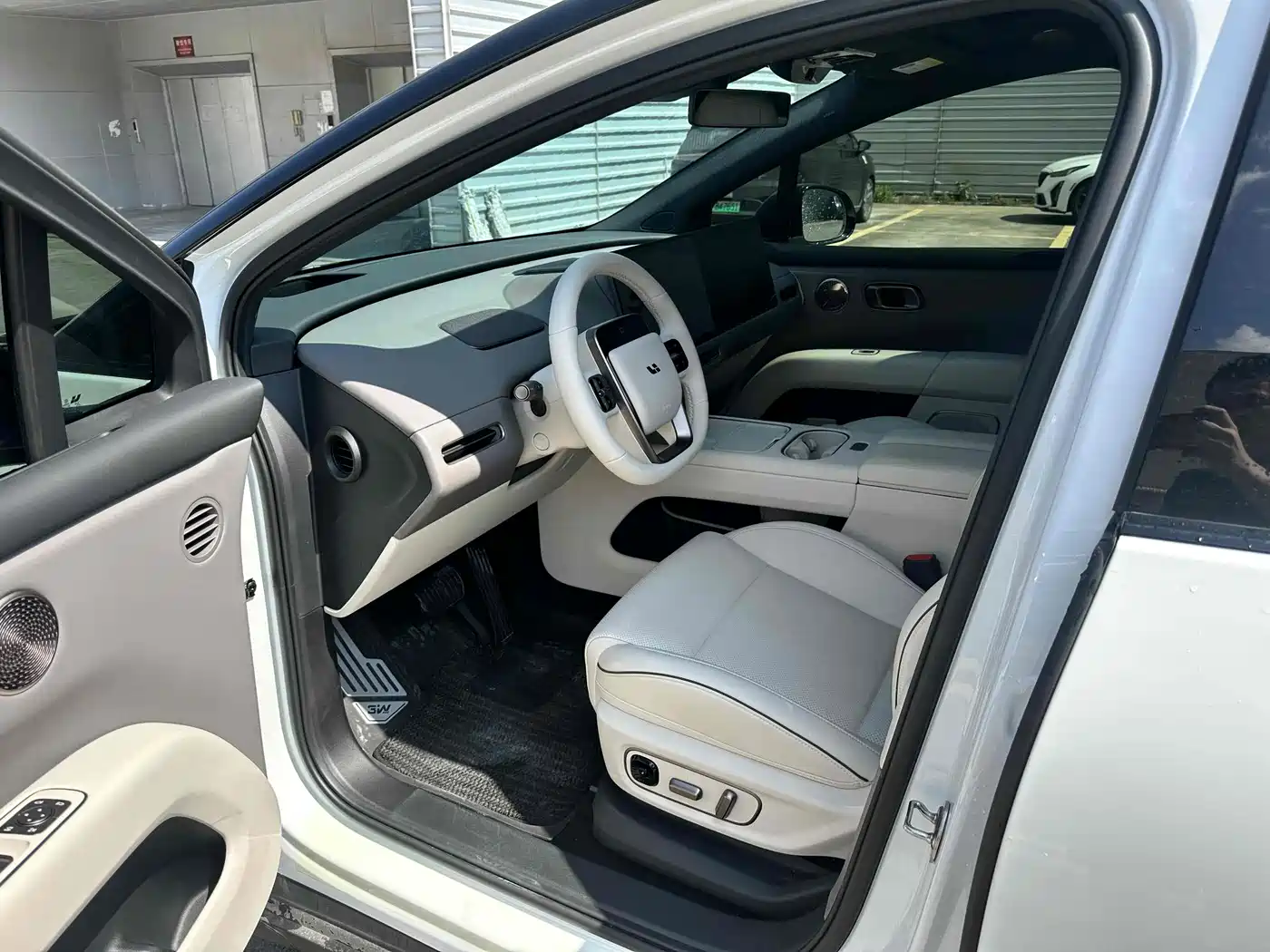Li Auto i6 2026 2025 4WD Base Model