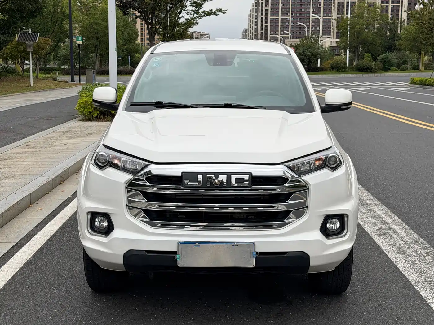 Jiangling Yuhu 7 2023 2022 2.0T Automatic Diesel 2WD Comfort Long Wheelbase