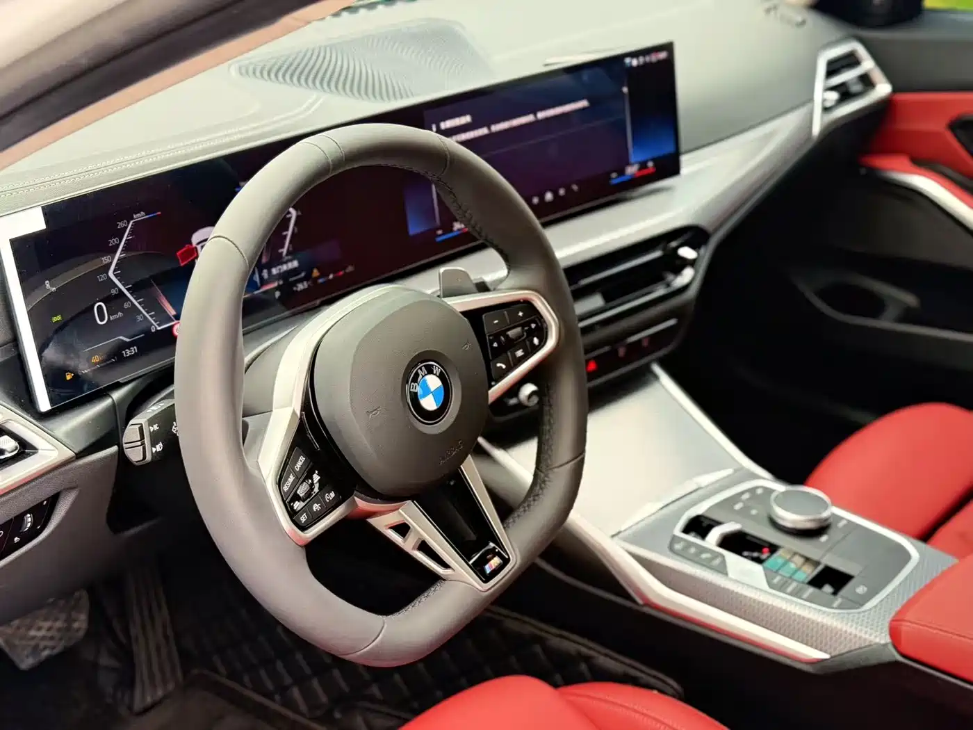 BMW 3 Series 2025 330Li M Sport Night Edition фото 11