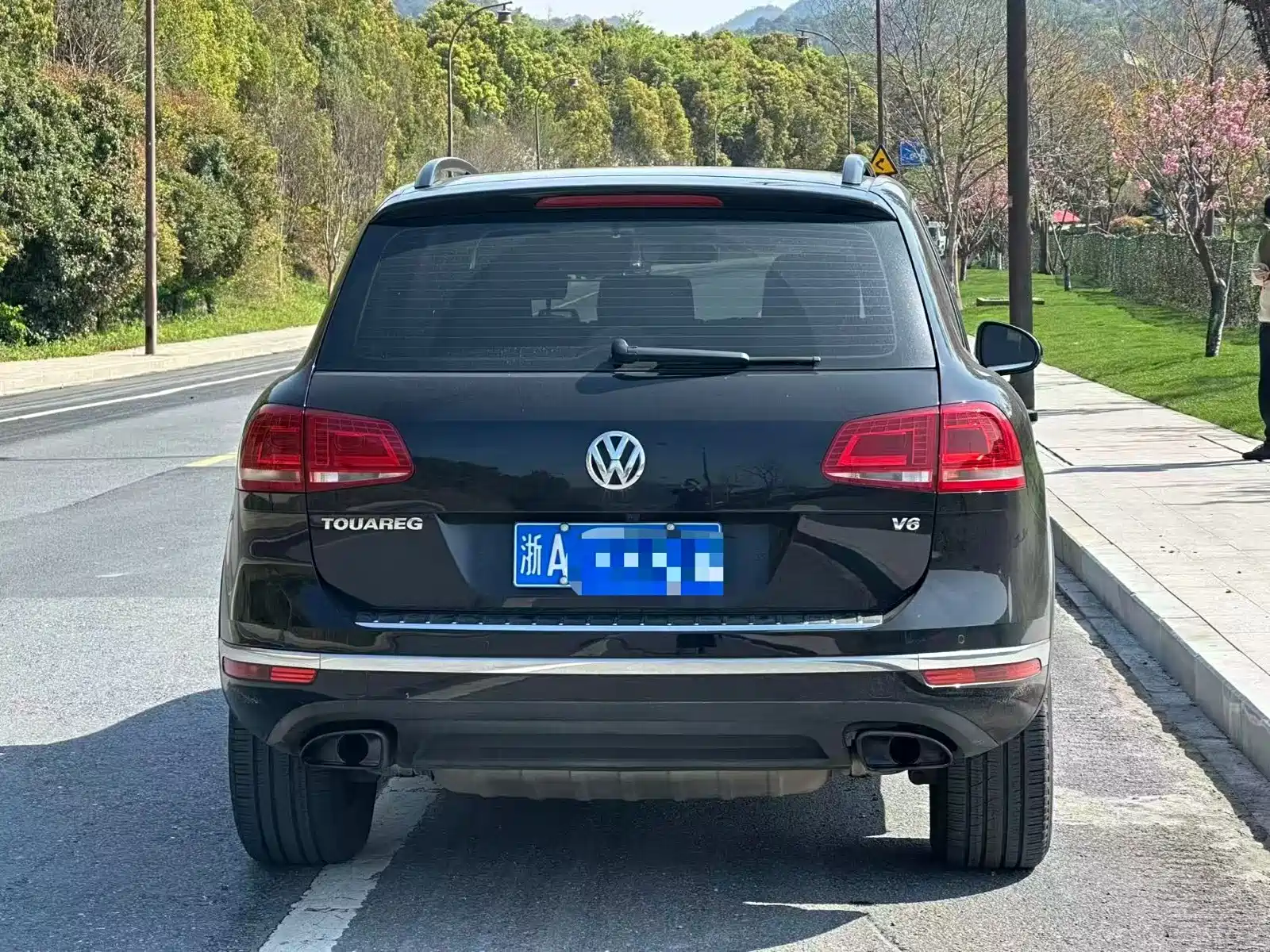 Фото 3 - Volkswagen Touareg