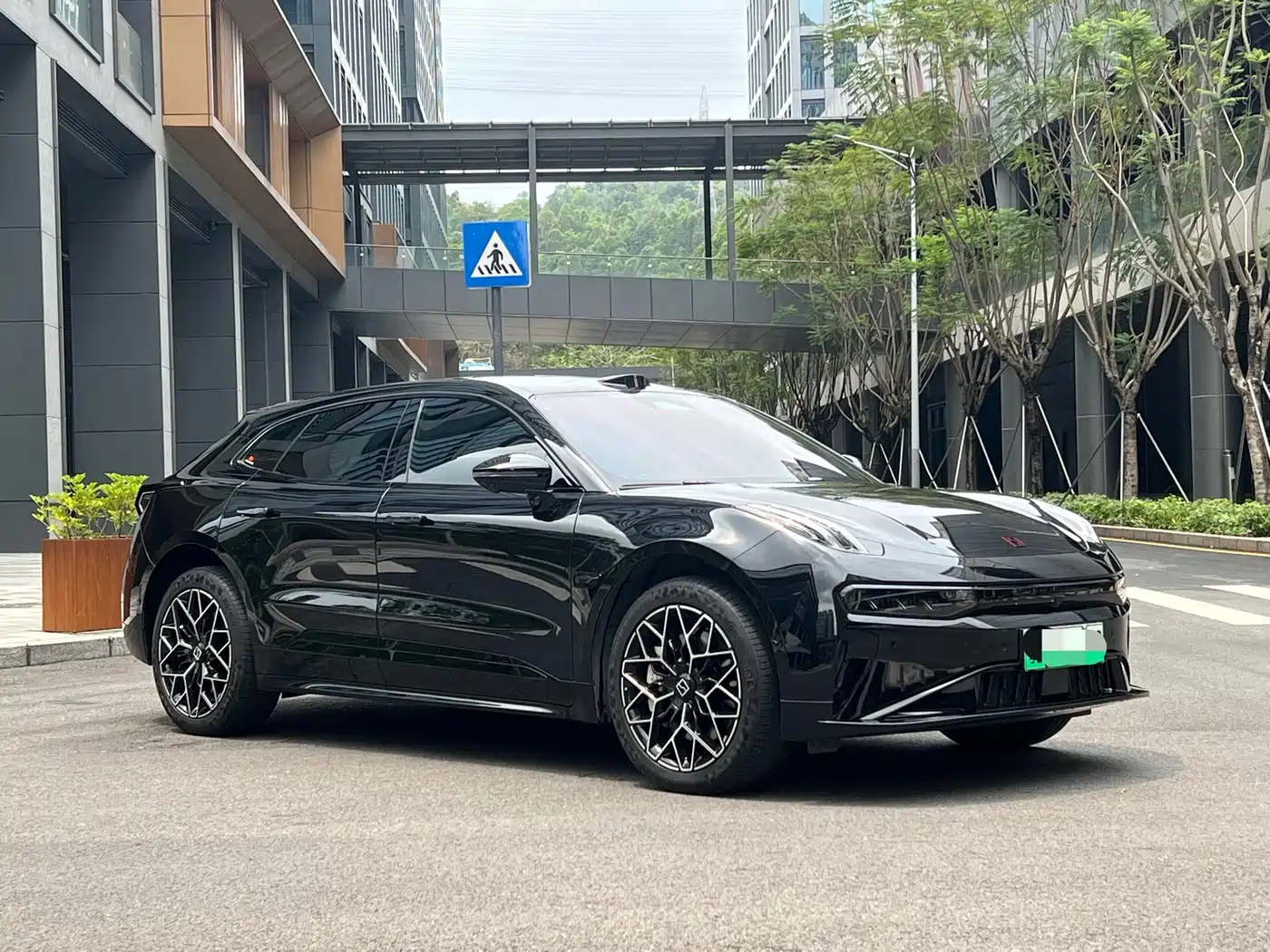 ZEEKR EXTREME KRYPTON 001