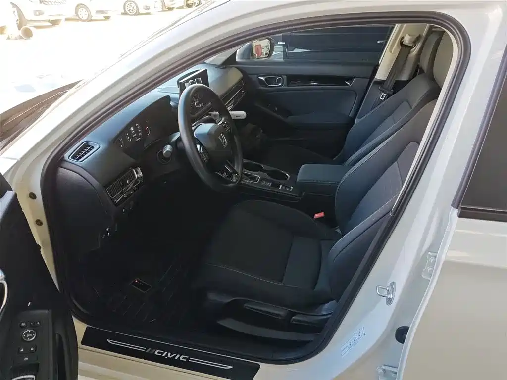 Honda Civic 2024 2023 240TURBO CVT Dynamic Edition