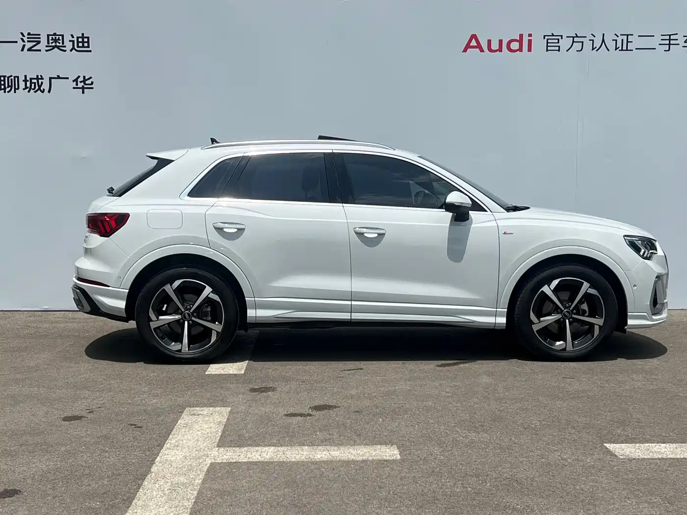 Audi Q3 2024 35 TFSI Fashion Sport фото 3