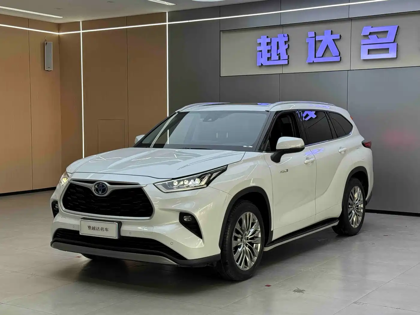 Toyota Highlander 2024 2.5L Smart Hybrid 4WD Premium 7-seater фото 4