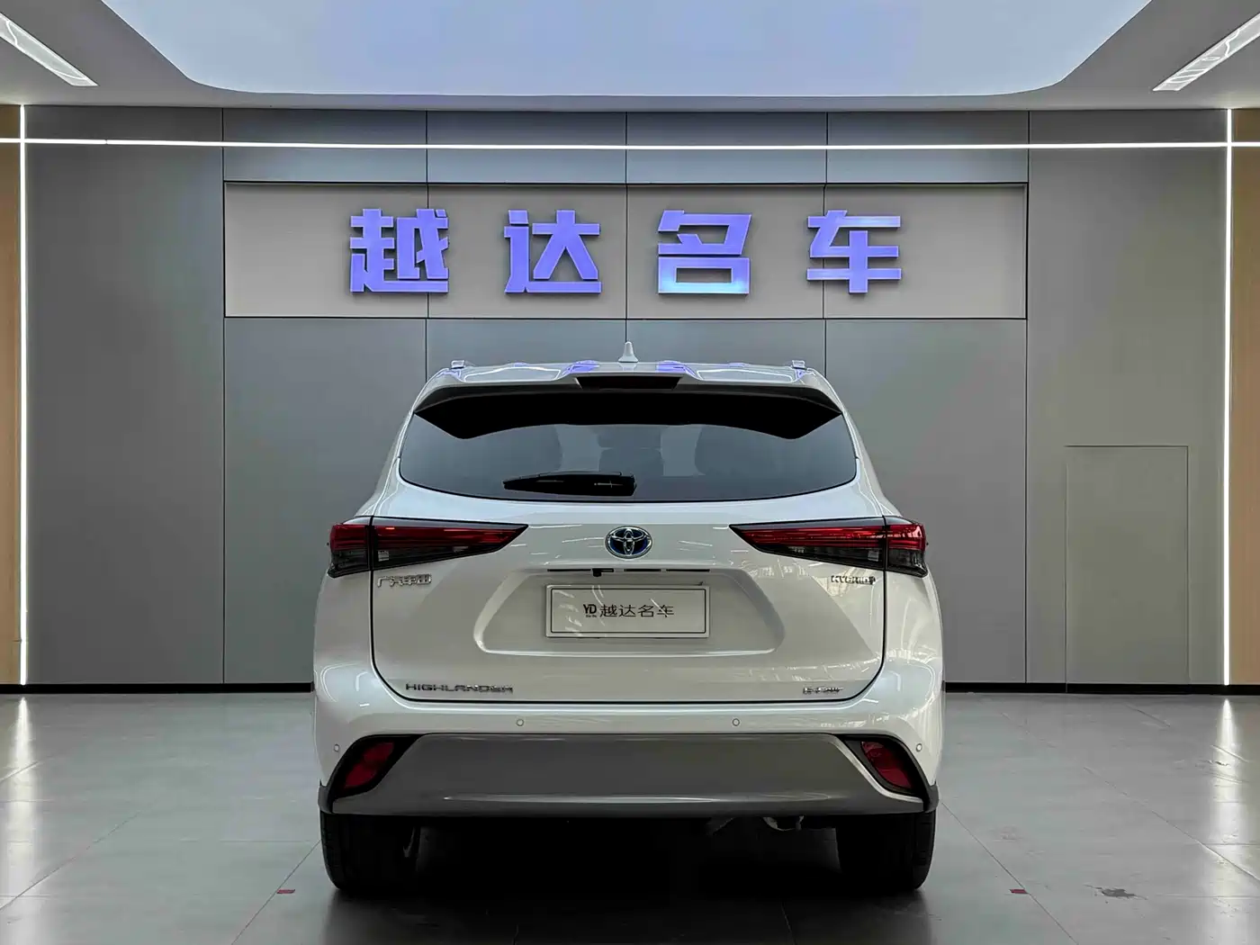 Toyota Highlander 2024 2.5L Smart Hybrid 4WD Premium 7-seater фото 20