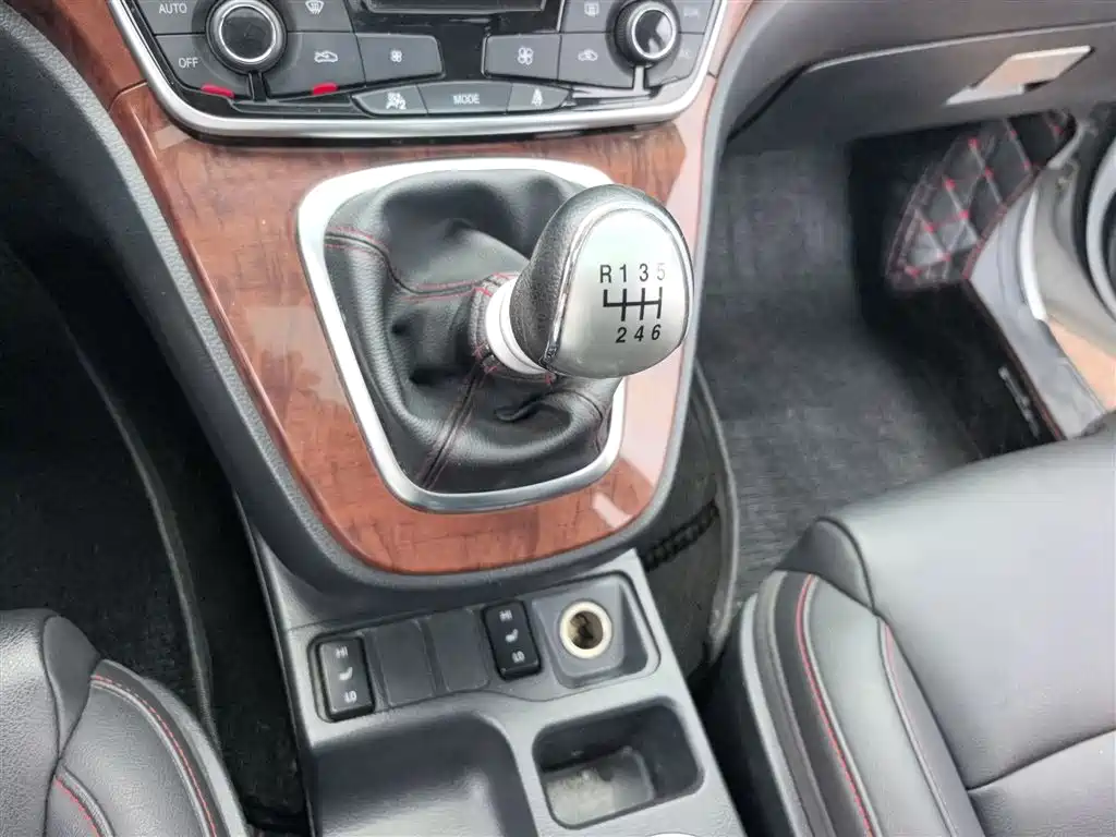 Haval H6 2015 Facelift Sport Edition 1.5T Manual 2WD Elite фото 14
