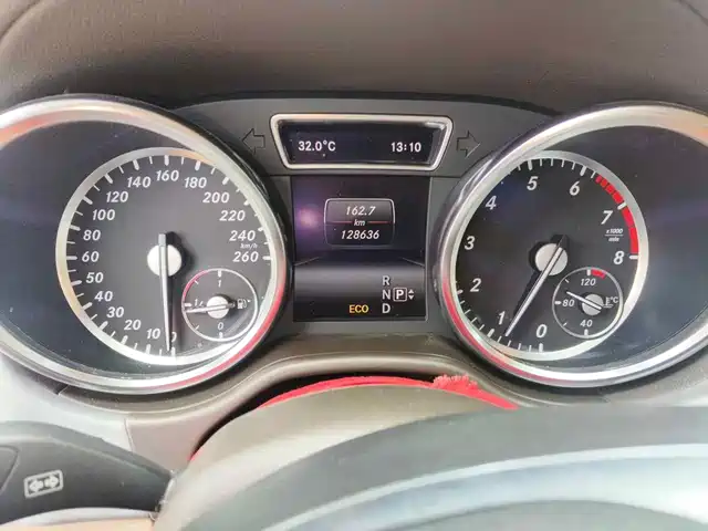 Mercedes-Benz GL-Class 2014 GL 400 4MATIC Dynamic — фото 4