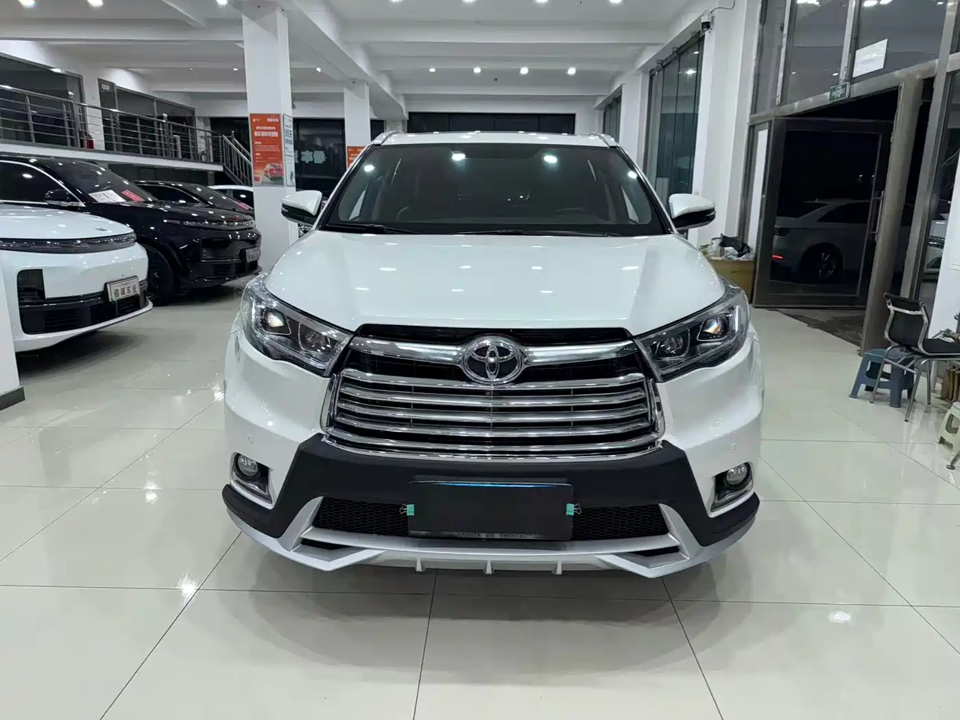 TOYOTA HIGHLANDER