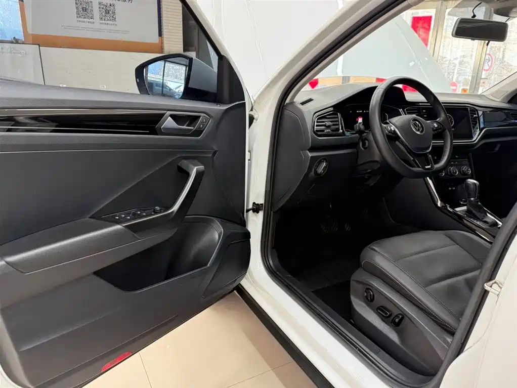 Volkswagen T-ROC 2022 280TSI DSG 2WD Comfort PLUS фото 11