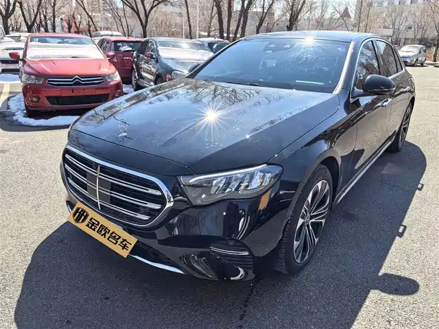 MERCEDES-BENZ E CLASS