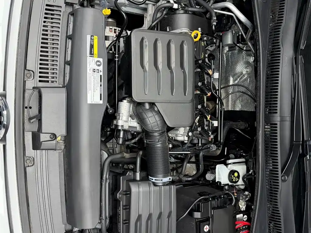 Volkswagen Polo 2023 Plus 1.5L Automatic Panorama Enjoyment Edition фото 13