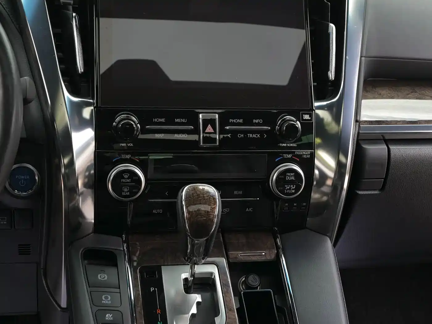 Toyota Vellfire 2021 Crown Hybrid 2.5L HV Supreme Edition фото 12