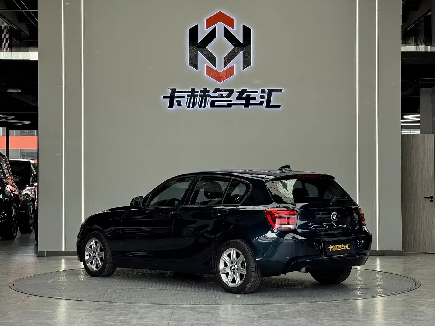 BMW 1 Series (Import) 2012 116i Leading фото 7