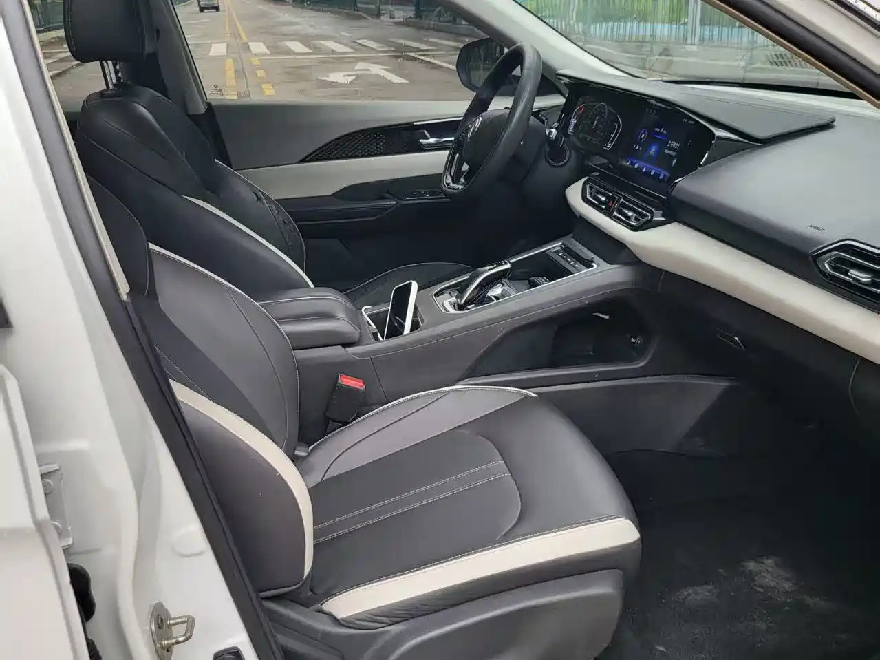 Dongfeng Aeolus Dongfeng Fengshen E70 2021 2021 Facelift 500 Pro Premium Edition
