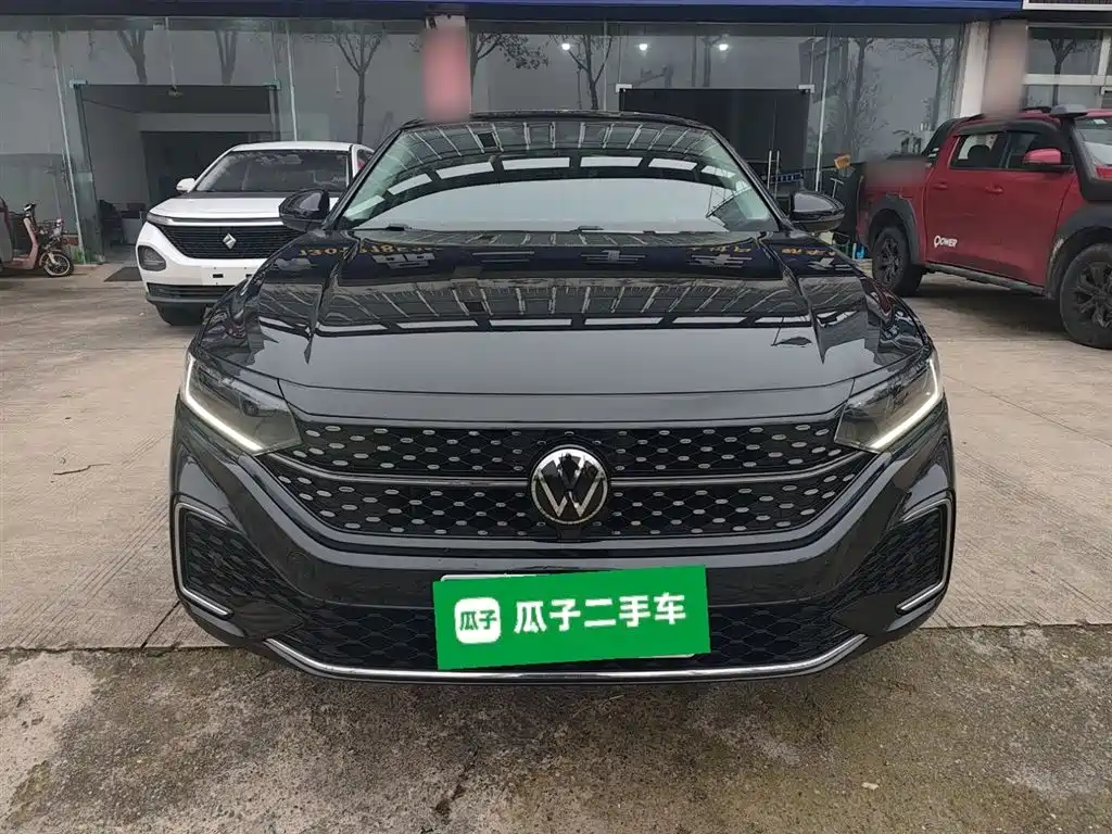 Volkswagen Passat 2023 Facelift 330TSI Starlight Elite Edition фото 3