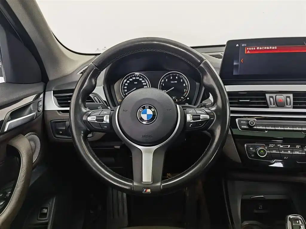 BMW X1 2022 sDrive25Li Leading фото 11