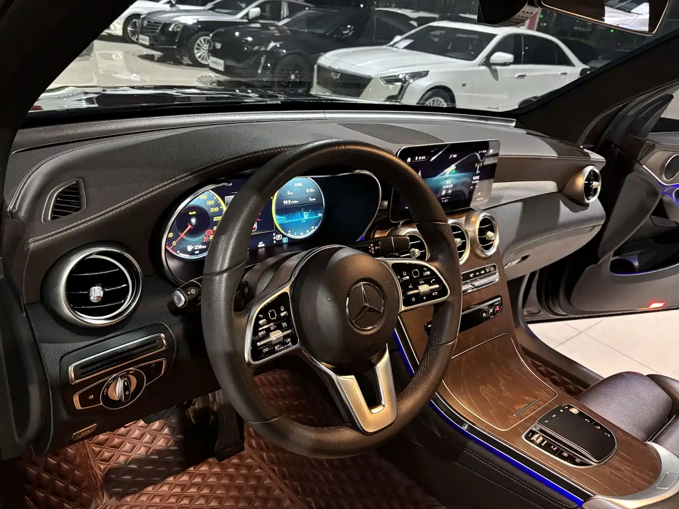 Mercedes-Benz GLC 2020 Facelift GLC 300 L 4MATIC Dynamic фото 9