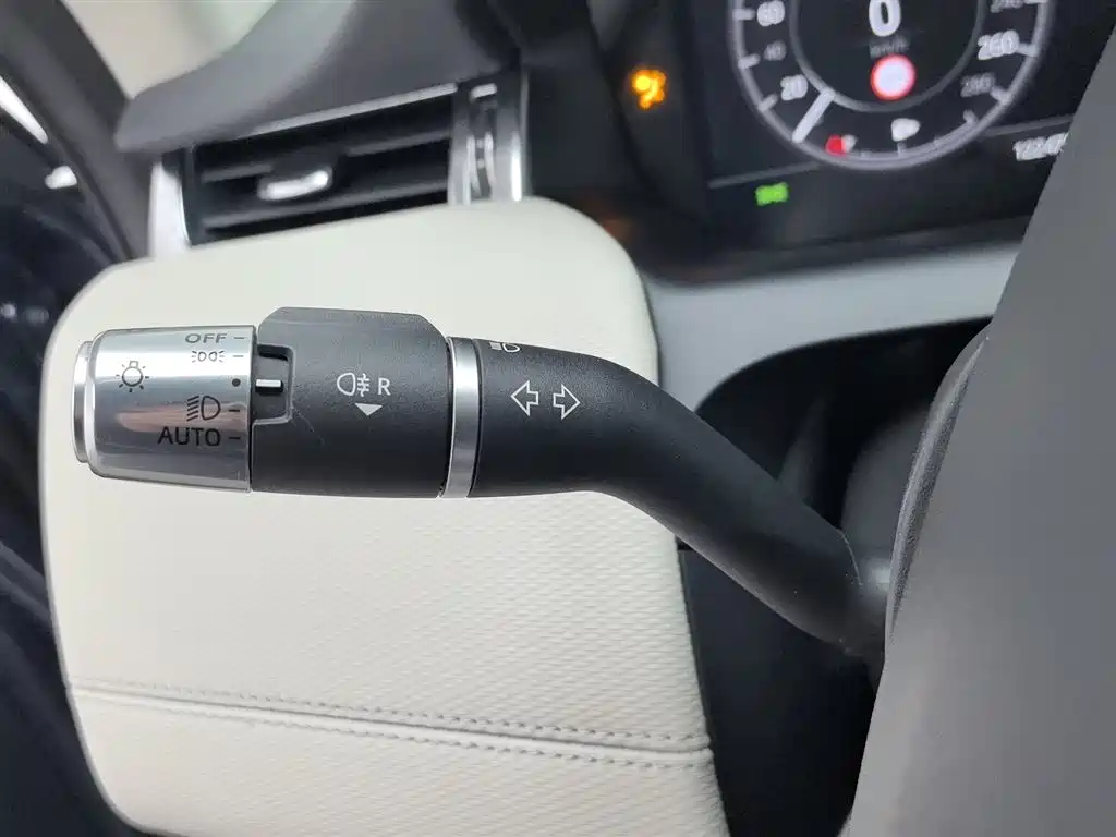 Land Rover Discovery Sport 2020 249PS R-Dynamic Performance фото 21