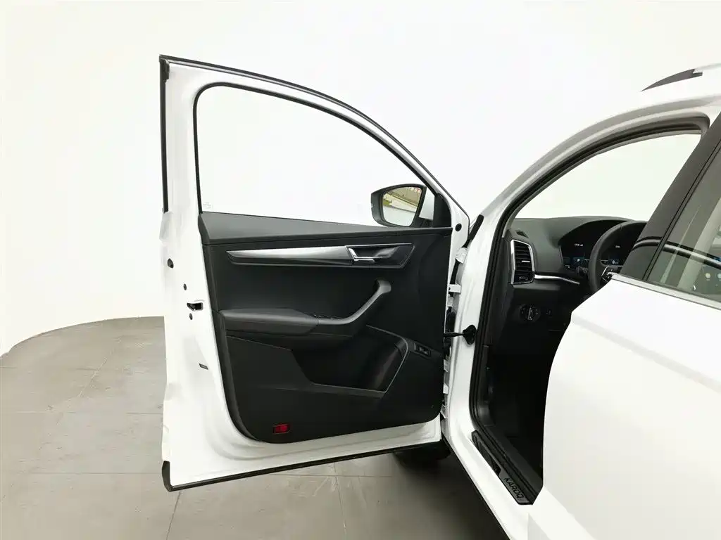 Škoda Karoq 2024 TSI280 Luxury Edition фото 8
