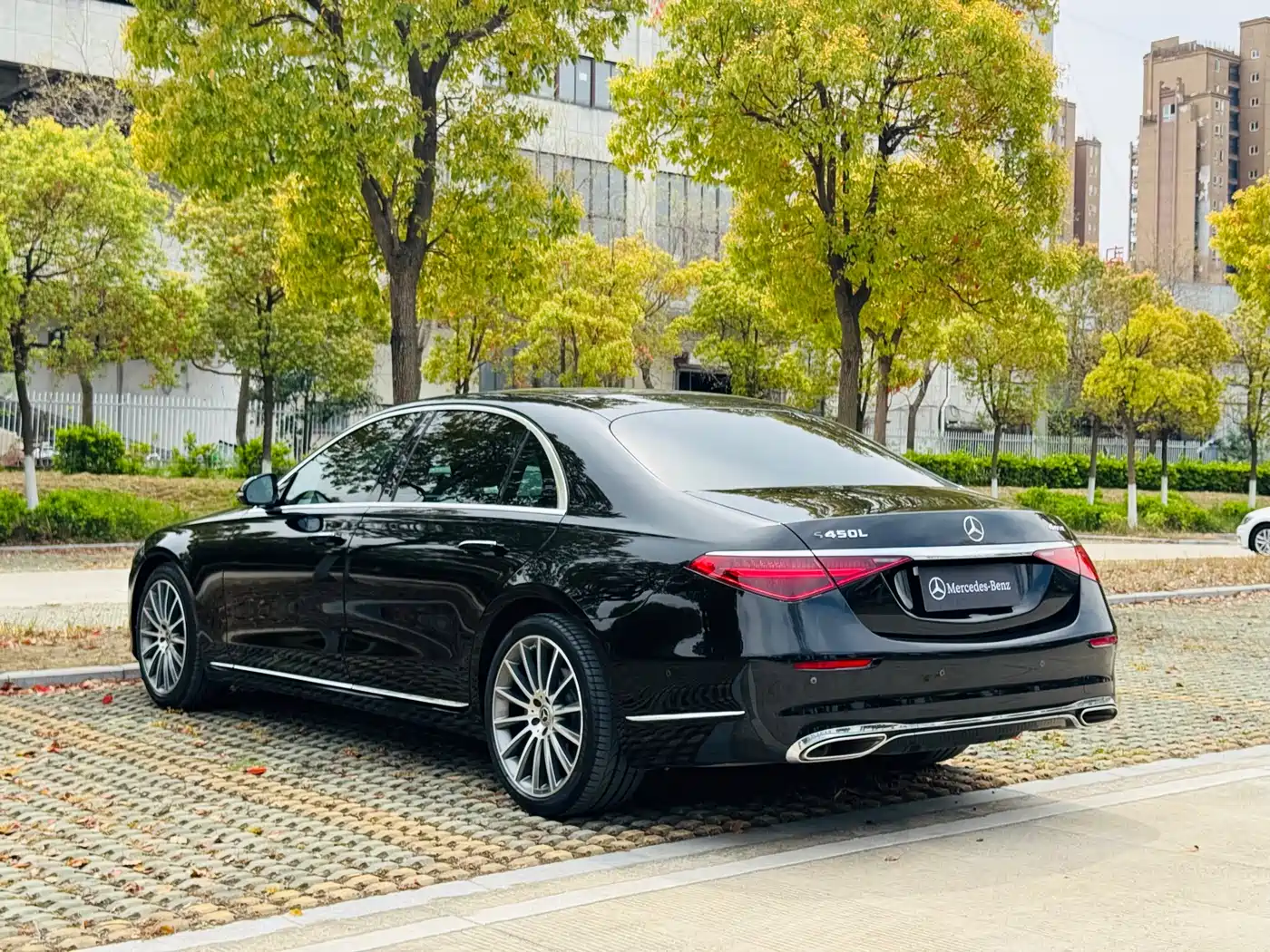 MERCEDES-BENZ S CLASS