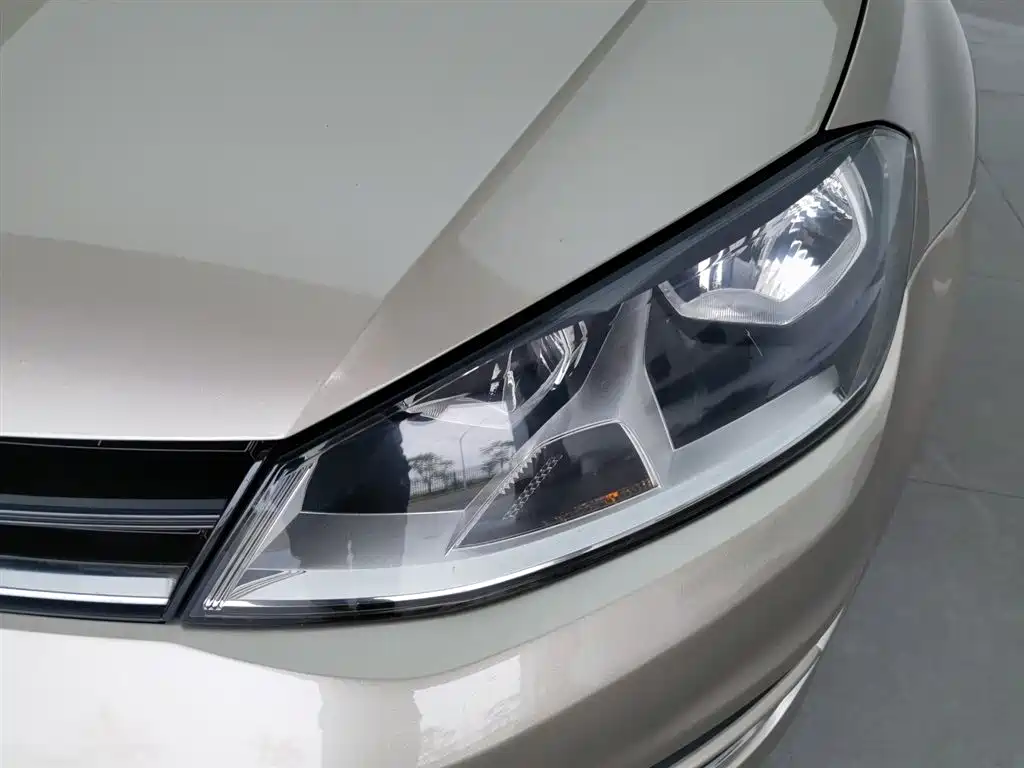 Volkswagen Golf 2016 1.6L Automatic Comfort фото 7