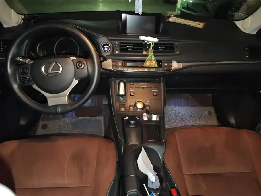Lexus CT 2014 CT200h Comfort Monochrome фото 12