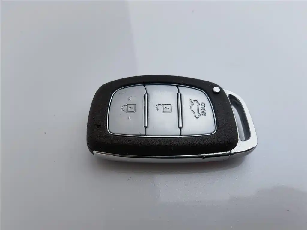 Hyundai Mistra 2014 1.8L Auto Premium DLX фото 19