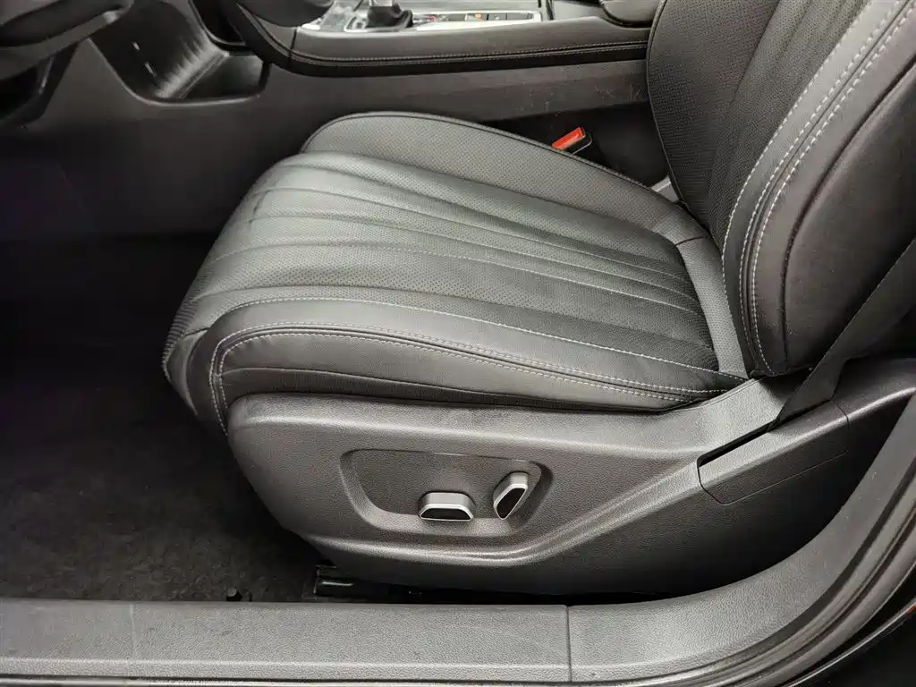 Hongqi H5 2024 1.5T DCT Smart Connect Flag Rhythm Edition фото 20